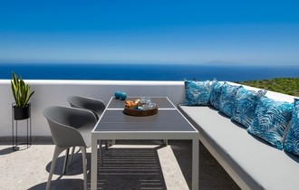 Lava Suite - Two-Bedroom Suite with hot tub and sea view 55m<sup>2</sup> (4 persons)