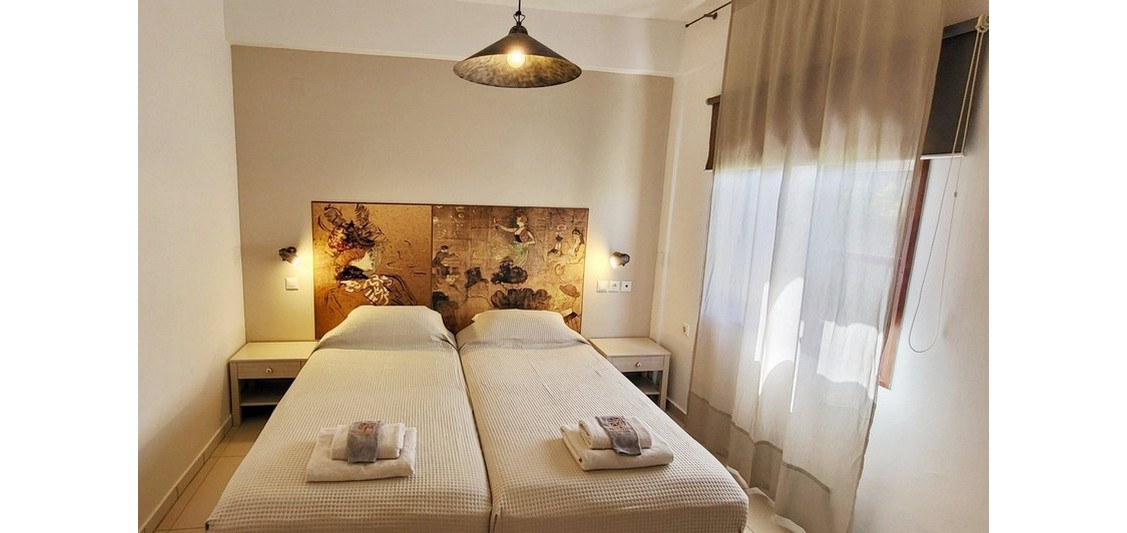 Deluxe Pool-view Studio - 2 adults