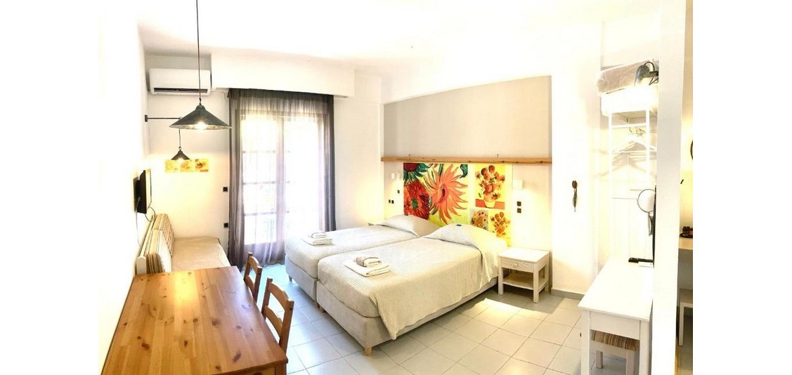 Superior Pool-view Studio - 2 adults