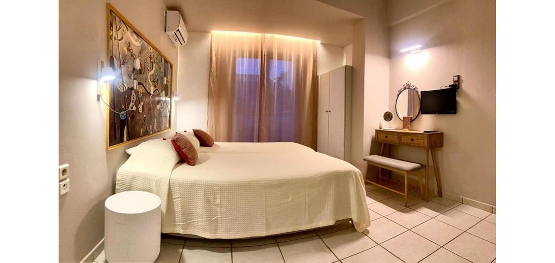 Superior Pool-view Studio - 2 adults