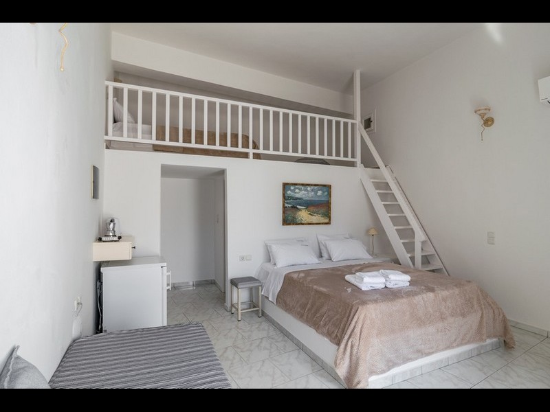 Traditional room 1