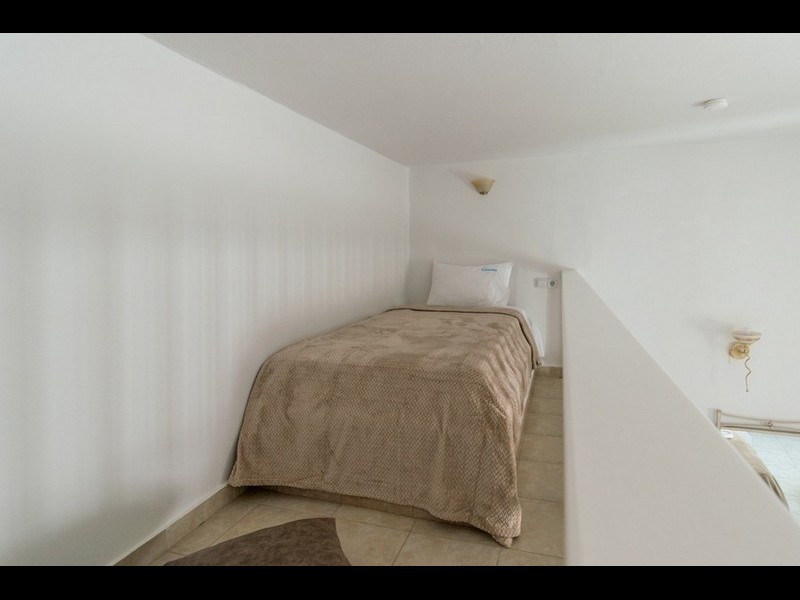 Traditional room 2