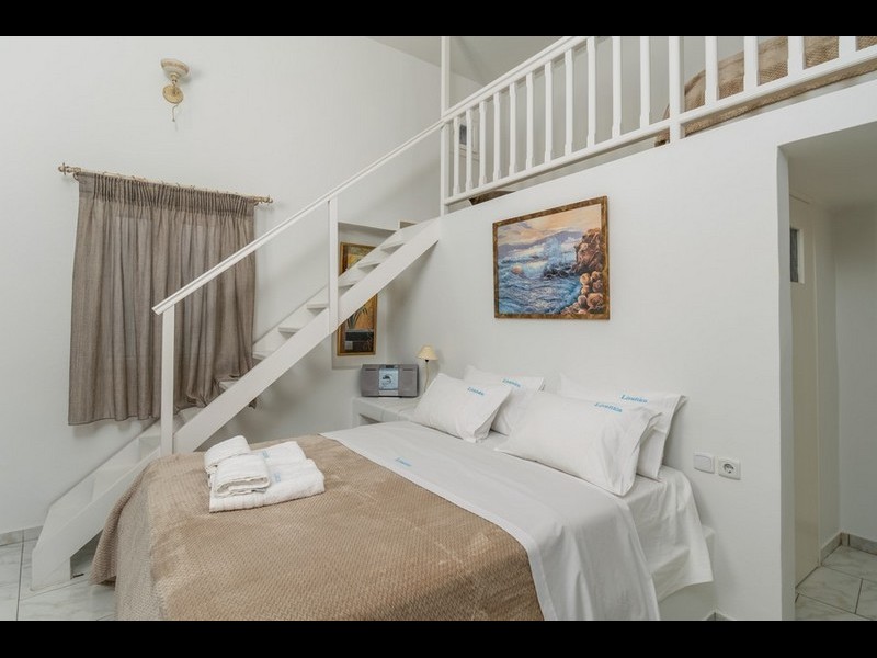 Traditional room 2