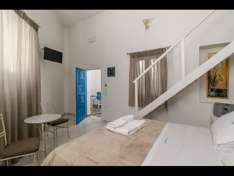Traditional room 2