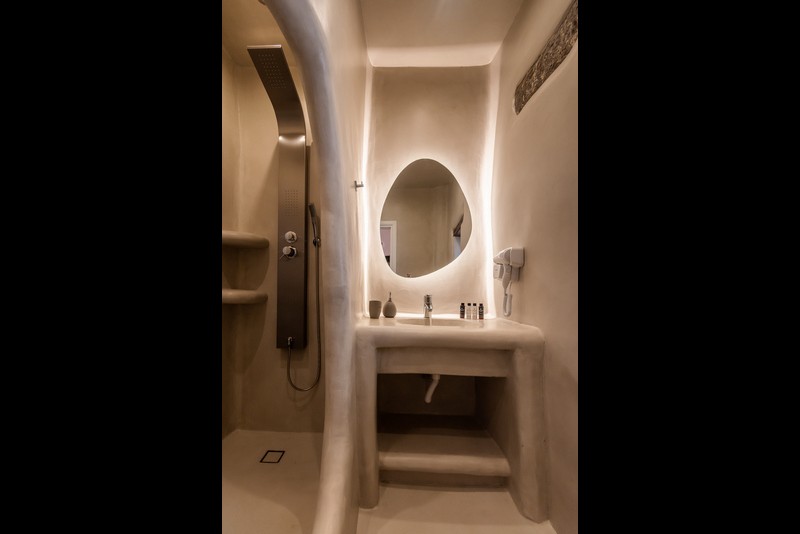 Estúdio Deluxe com Vista Parcial Mar e Banheira de Hidromassagem Exterior 28m<sup>2</sup> (2-3 pessoas)