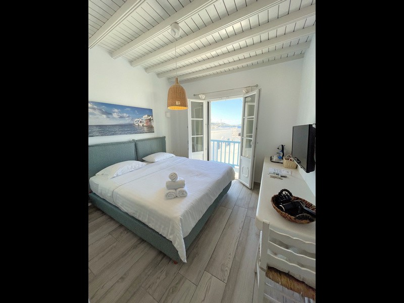 Двухместный номер с 1 кроватью или 2 отдельными кроватями с балконом - Νο.3