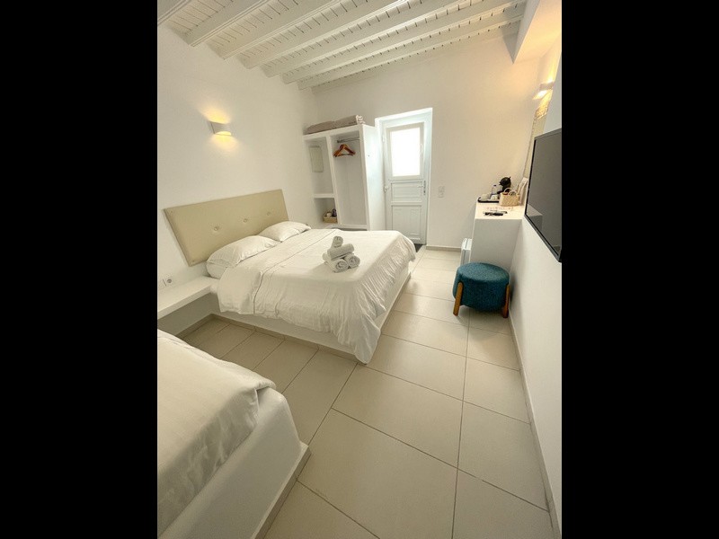 Трехместный номер (первый этаж) - Νο.10