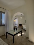 Εσωτερικοί χώροι - Επάνω όροφος - Βίλα Deluxe με θέα στην Καλντέρα - 6 άτομα