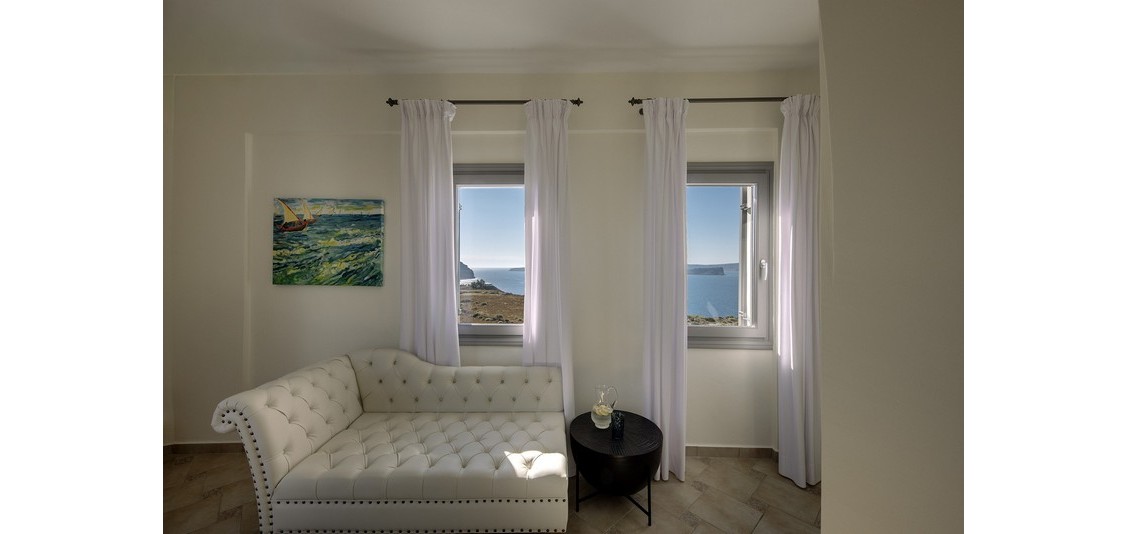 Εσωτερικοί χώροι - Επάνω όροφος - Βίλα Deluxe με θέα στην Καλντέρα - 6 άτομα