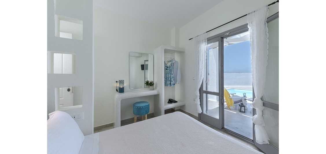 Bedrooms - Villa with Caldera view - 6 persons