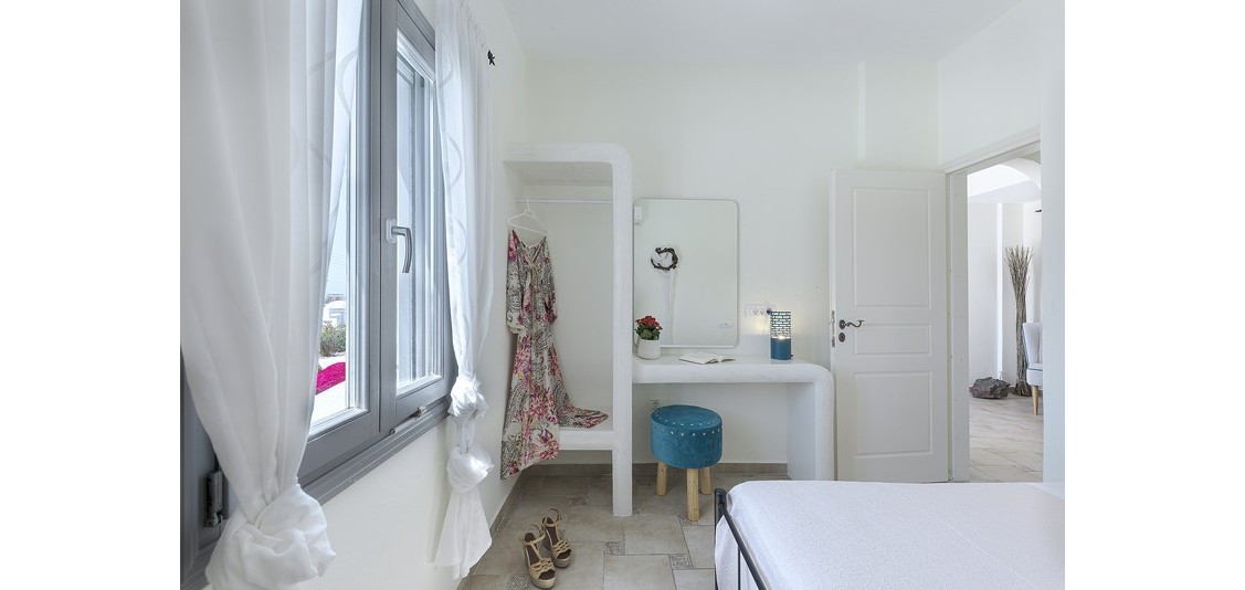 Bedrooms - Villa with Caldera view - 6 persons