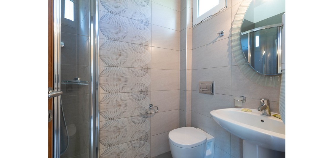 Studio Superior - 2-3 persoane