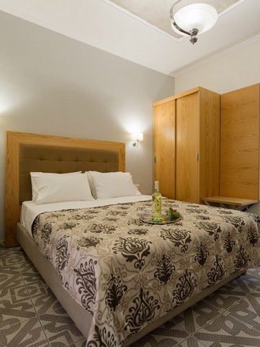 Studio Superior - 2-3 persoane