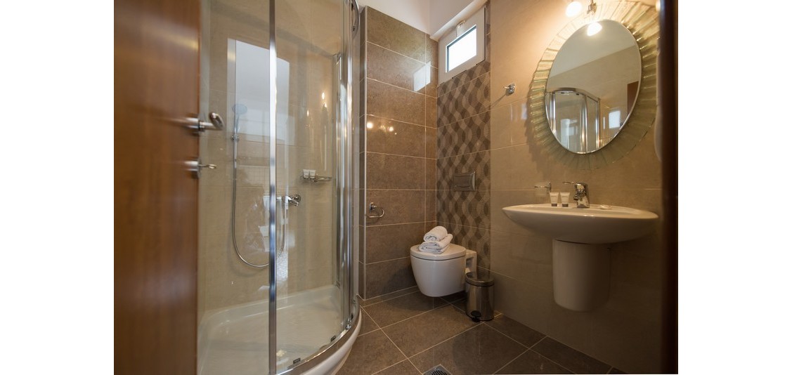 Studio Superior - 2-3 persoane