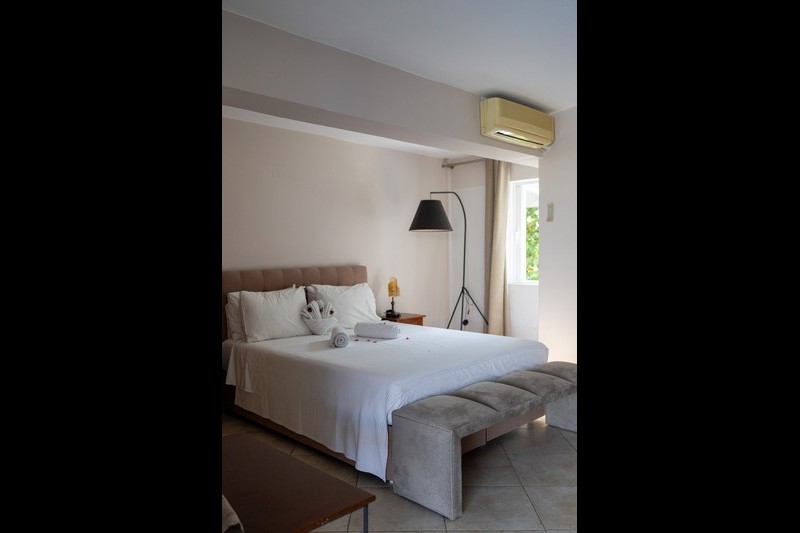 Villa mit privatem Pool mit Meerblick - Aris