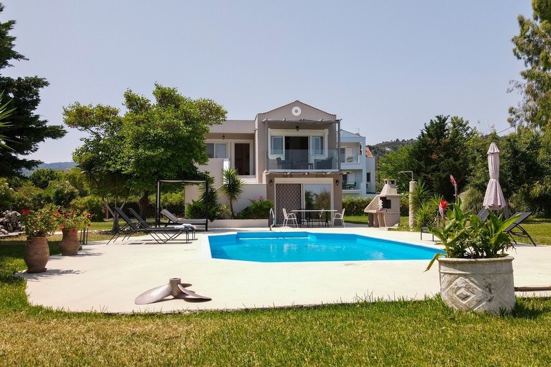 Villa mit privatem Pool mit Meerblick - Fivos