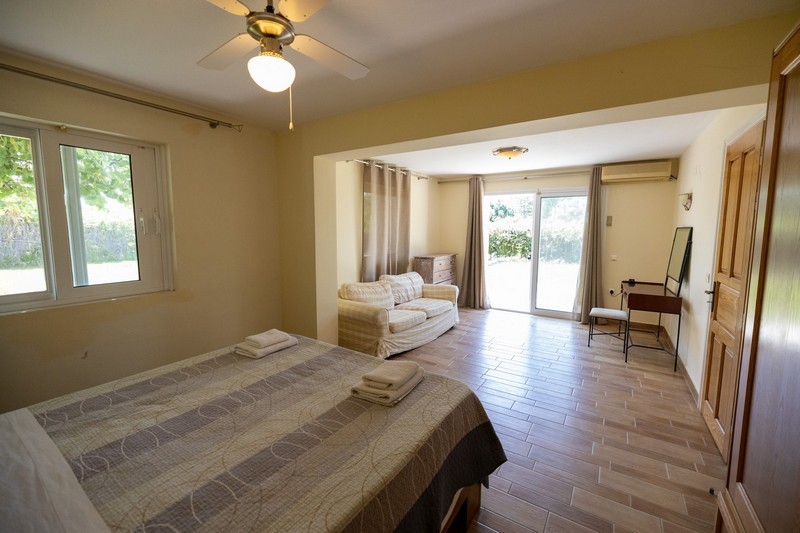 Villa mit privatem Pool mit Meerblick - Fivos