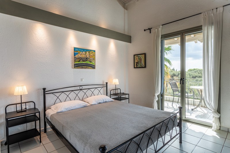 三人一室公寓 #5 (三楼)