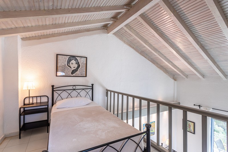 三人一室公寓 #5 (三楼)