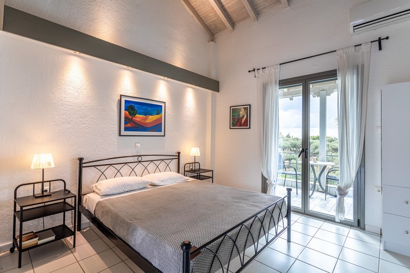 三人一室公寓 #7 (三楼)