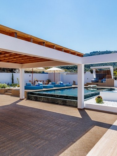 户外空间 - 别墅（4-6 人）