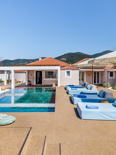 户外空间 - 别墅（4-6 人）