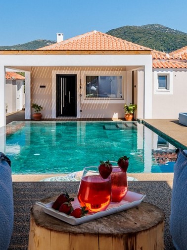 户外空间 - 别墅（4-6 人）