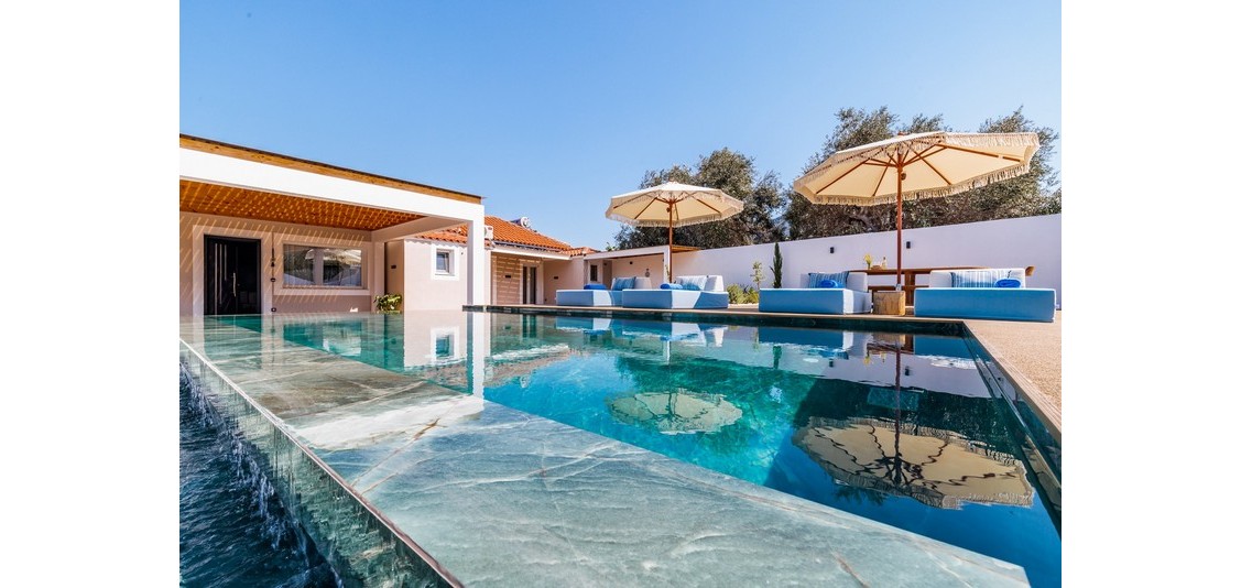 户外空间 - 别墅（4-6 人）