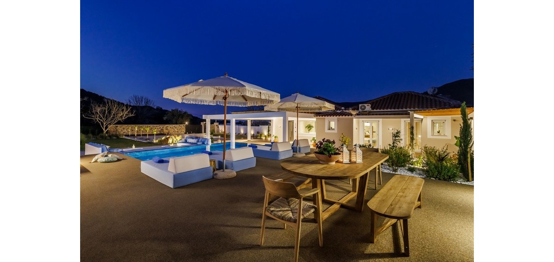 户外空间 - 别墅（4-6 人）