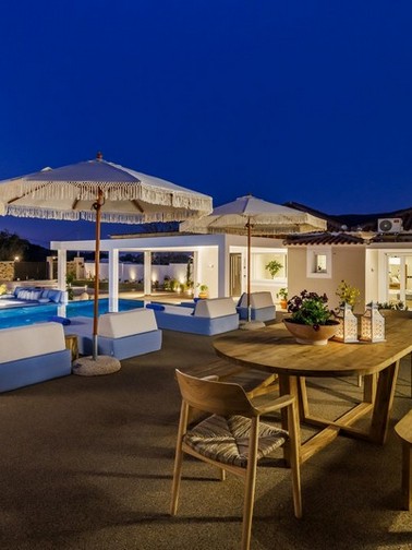 户外空间 - 别墅（4-6 人）