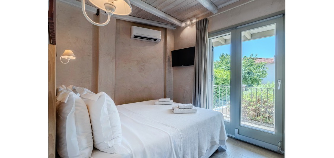 别墅 - White（4 位成人, 1 名儿童）