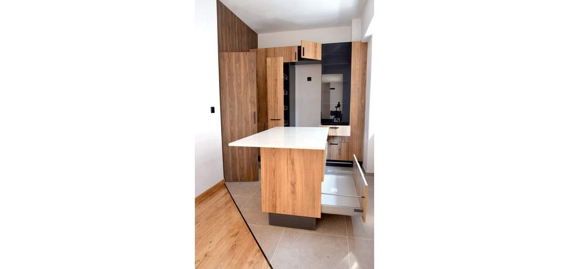 Πολυκατοικία, Πορφύρας 8, Άναυρος, Βόλος