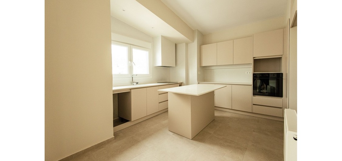 Πολυκατοικία, Ρήγα Φεραίου 68-70, Βόλος