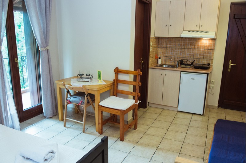 Studio mit Balkon und Bergblick