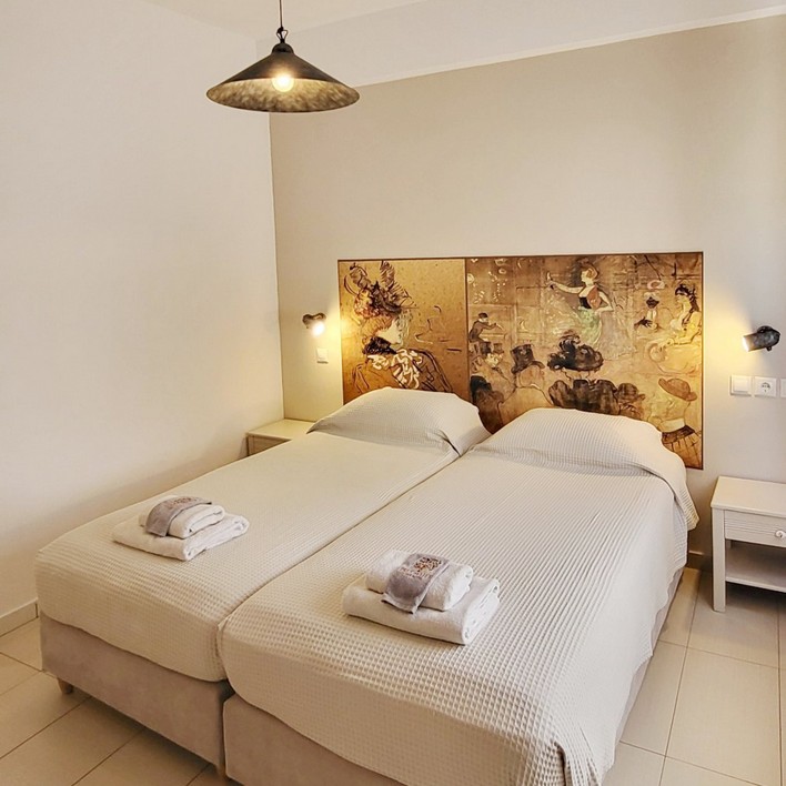 Deluxe Pool-view Studio - 2 adults