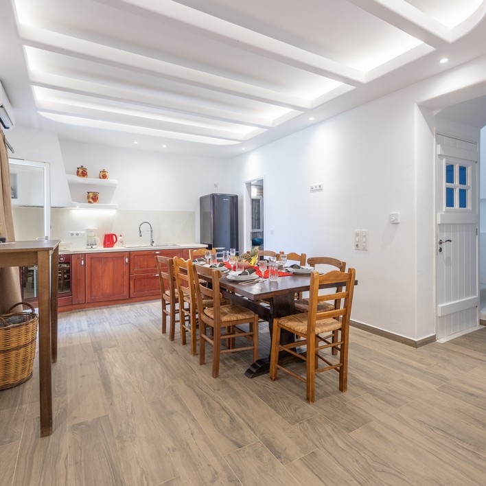Villa with sea view - Red - 10 persons