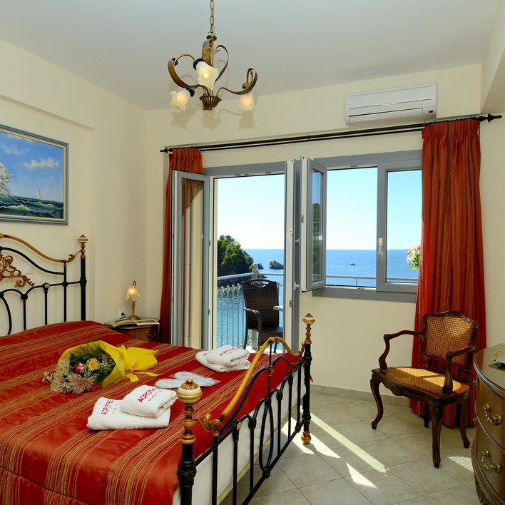 Deluxe Double Room with Sea View - 2 persons