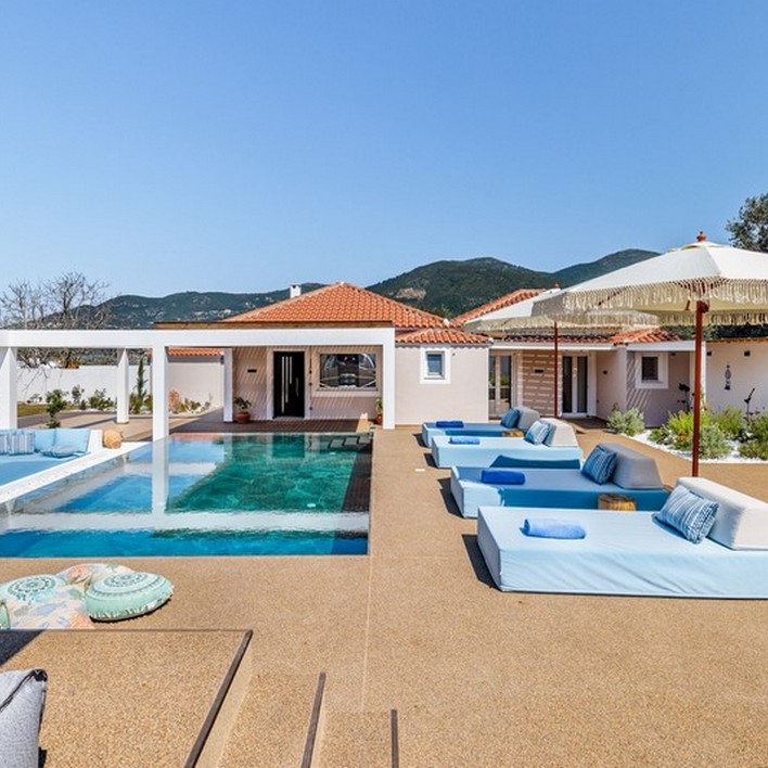 户外空间 - 别墅（4-6 人）